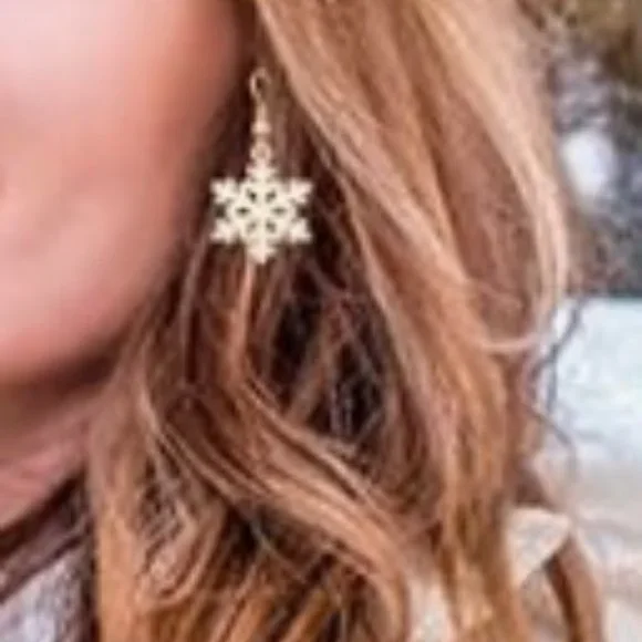 Snowflake Dangle Earringsff - Picture 2 of 4